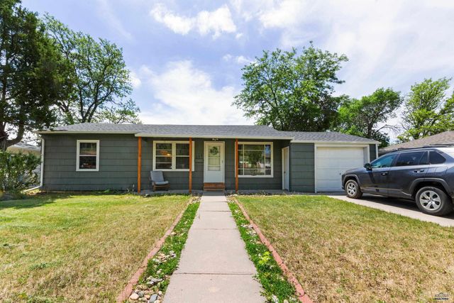 125 ST CHARLES, Rapid City, SD 57701