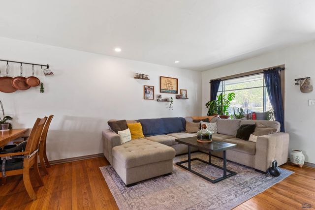 125 ST CHARLES, Rapid City, SD 57701