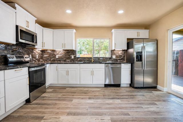 2009 E 15th St, Pueblo, CO 81001