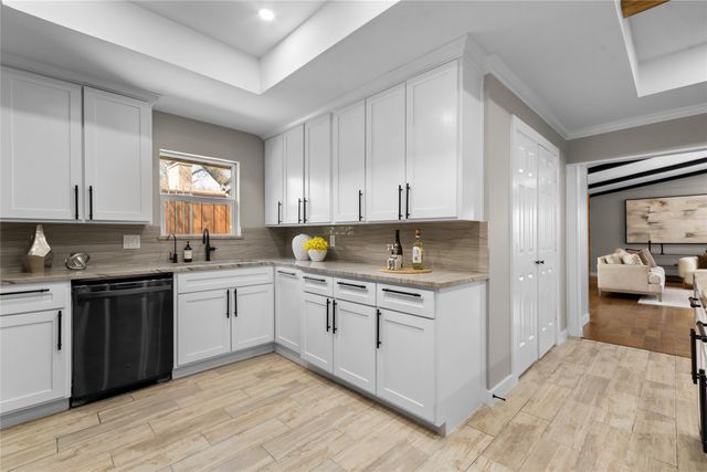 2819 Yorkshire Street, Irving, TX 75061