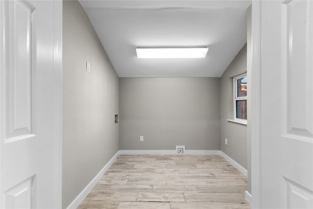 2819 Yorkshire Street, Irving, TX 75061