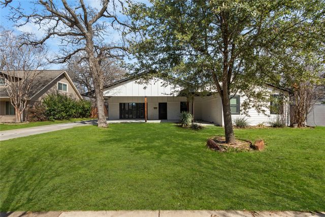 2819 Yorkshire Street, Irving, TX 75061