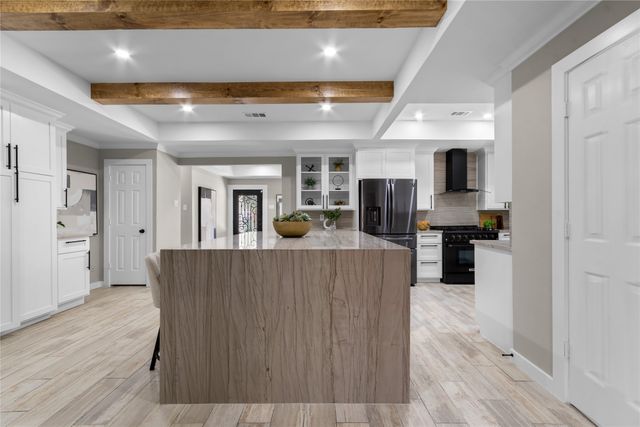 2819 Yorkshire Street, Irving, TX 75061