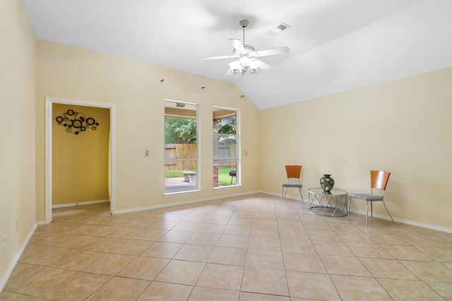 20130 E Lakebridge Lane, Richmond, TX 77407