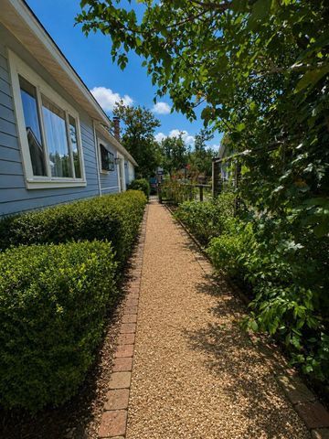 1524 Columbia Street Main, Houston, TX 77009