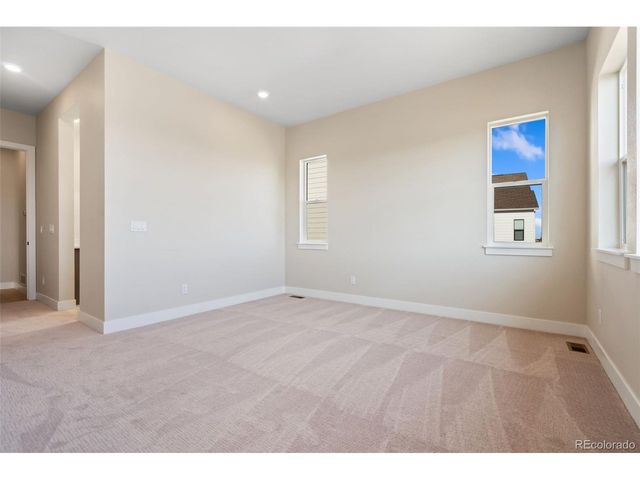 1585 Winter Glow Dr, Windsor, CO 80550