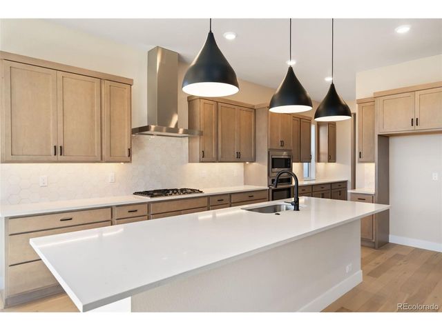 1585 Winter Glow Dr, Windsor, CO 80550