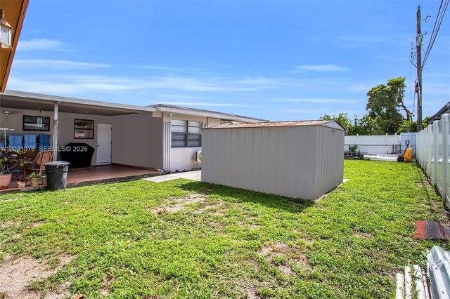 855 W 70th Pl, Hialeah, FL 33014