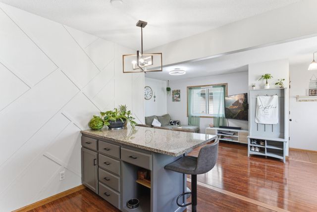 2075 N Ivy Street, North Saint Paul, MN 55109
