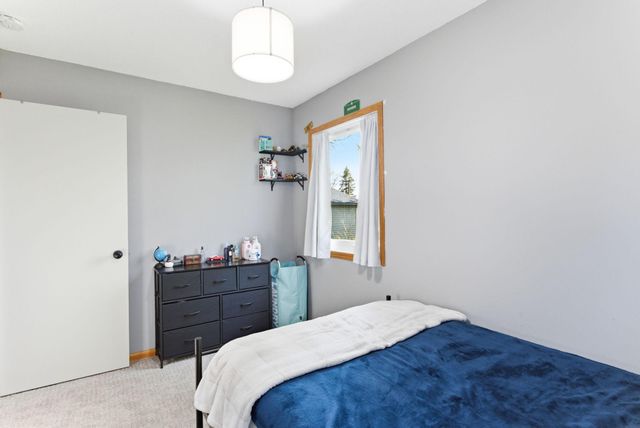 2075 N Ivy Street, North Saint Paul, MN 55109