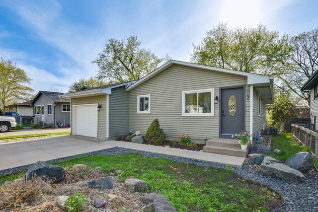 2075 N Ivy Street, North Saint Paul, MN 55109
