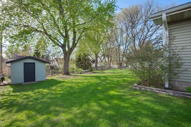 2075 N Ivy Street, North Saint Paul, MN 55109