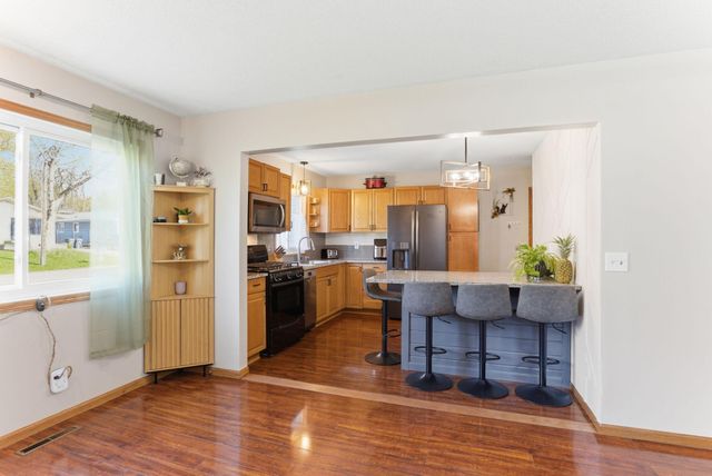2075 N Ivy Street, North Saint Paul, MN 55109