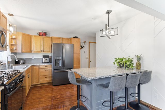 2075 N Ivy Street, North Saint Paul, MN 55109