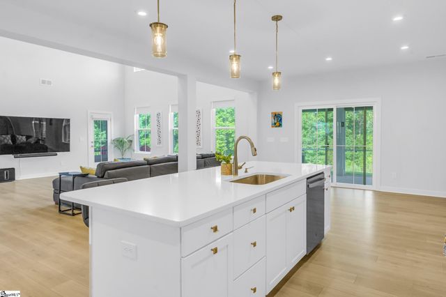 2107 Bluet Drive, Woodruff, SC 29388