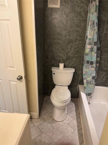 2255 NE 9th Street, Pompano Beach, FL 33062