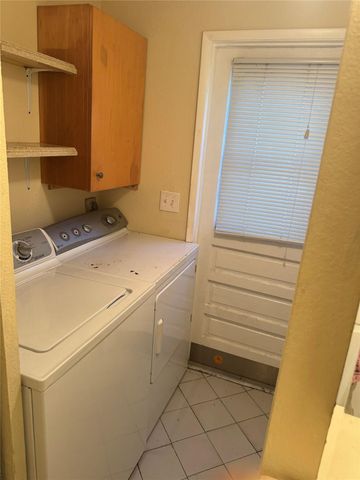 2255 NE 9th Street, Pompano Beach, FL 33062