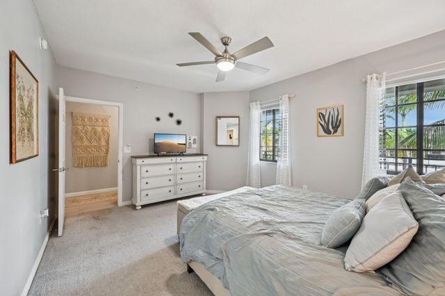 4883 Pga Boulevard 305, Palm Beach Gardens, FL 33418