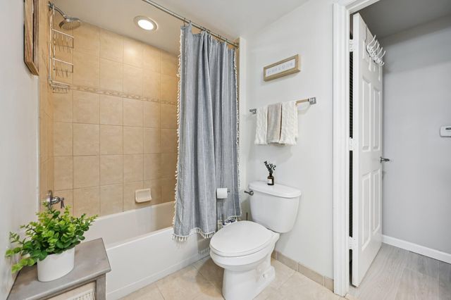 4883 Pga Boulevard 305, Palm Beach Gardens, FL 33418