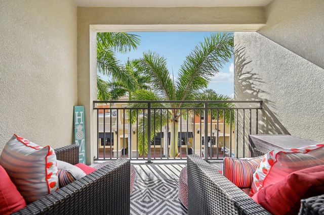 4883 Pga Boulevard 305, Palm Beach Gardens, FL 33418