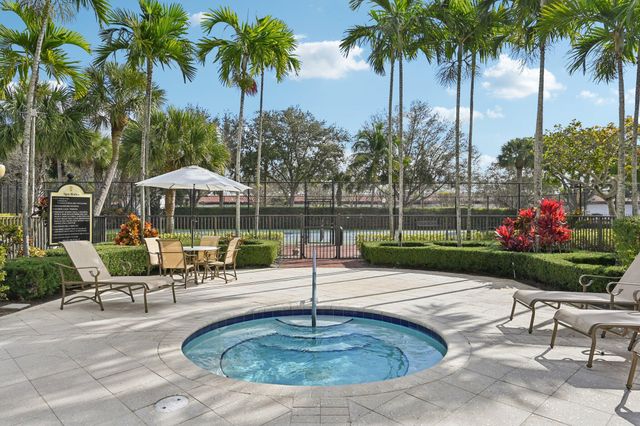 4883 Pga Boulevard 305, Palm Beach Gardens, FL 33418