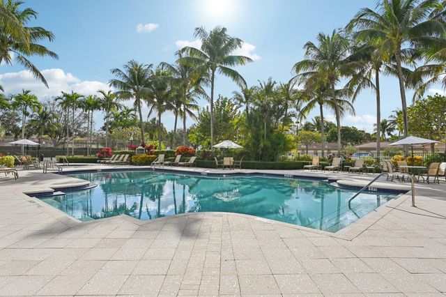 4883 Pga Boulevard 305, Palm Beach Gardens, FL 33418