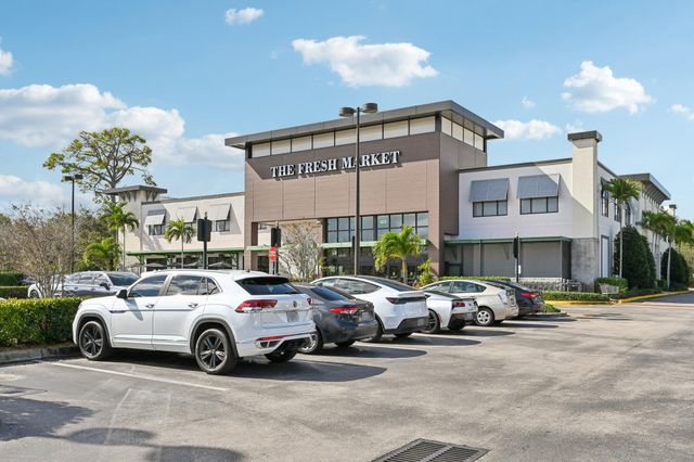 4883 Pga Boulevard 305, Palm Beach Gardens, FL 33418