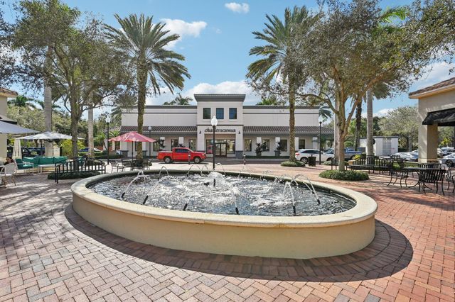 4883 Pga Boulevard 305, Palm Beach Gardens, FL 33418