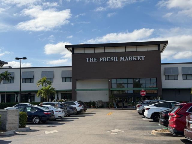 4883 Pga Boulevard 305, Palm Beach Gardens, FL 33418