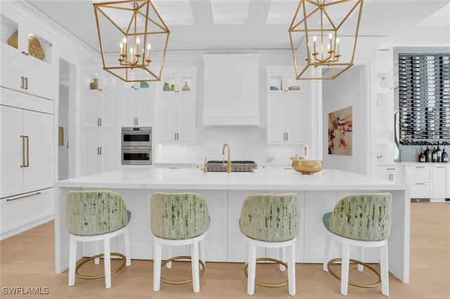 3110 Leeward LN, Naples, FL 34103