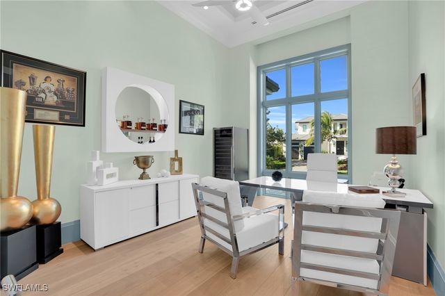 3110 Leeward LN, Naples, FL 34103