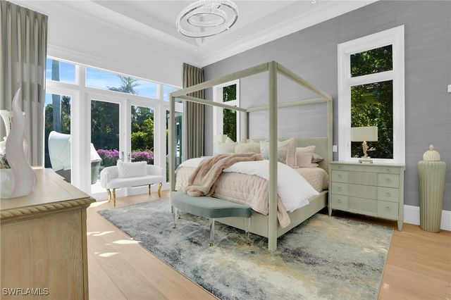 3110 Leeward LN, Naples, FL 34103