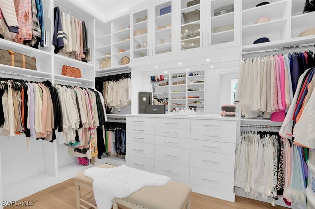 3110 Leeward LN, Naples, FL 34103