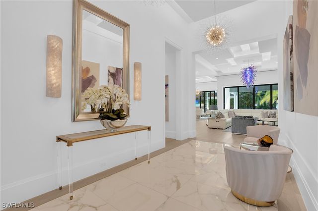 3110 Leeward LN, Naples, FL 34103