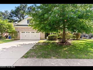 822 Lambrook Drive, Wilmington, NC 28411