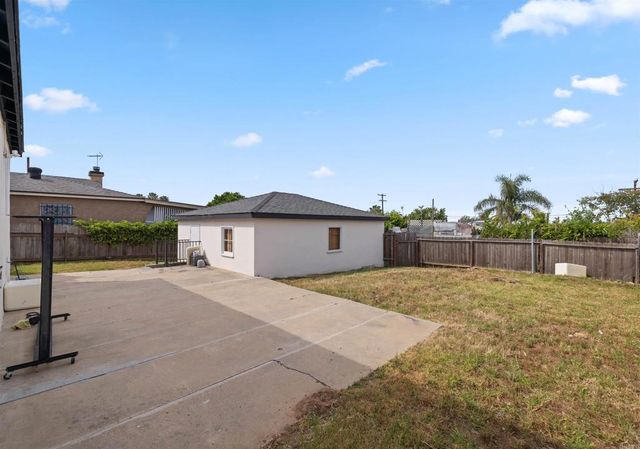2624 Comstock Street, San Diego, CA 92111