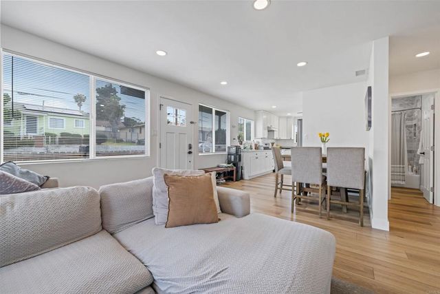 2624 Comstock Street, San Diego, CA 92111