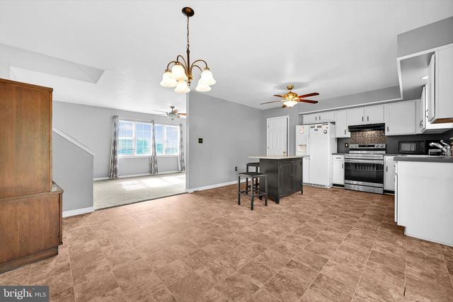 16 JIMMY LEE CT, Mohrsville, PA 19541