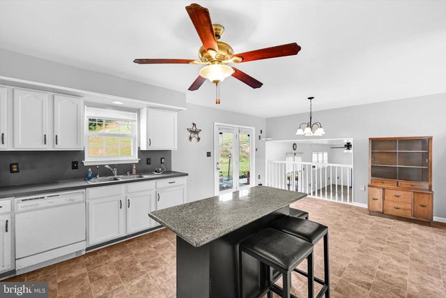 16 JIMMY LEE CT, Mohrsville, PA 19541