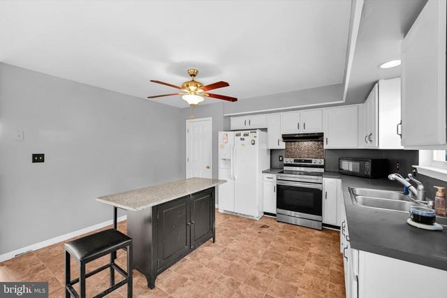 16 JIMMY LEE CT, Mohrsville, PA 19541