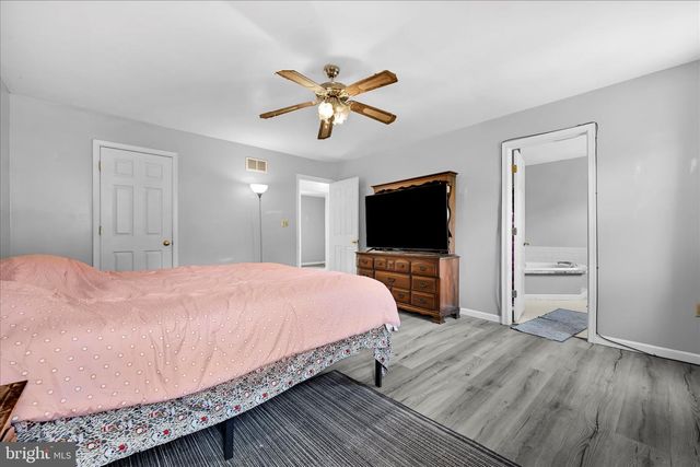 16 JIMMY LEE CT, Mohrsville, PA 19541