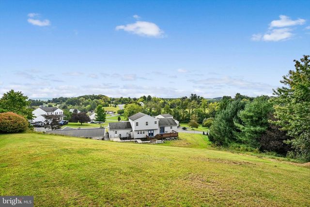 16 JIMMY LEE CT, Mohrsville, PA 19541