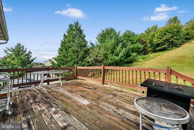 16 JIMMY LEE CT, Mohrsville, PA 19541