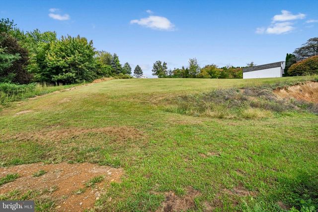 16 JIMMY LEE CT, Mohrsville, PA 19541
