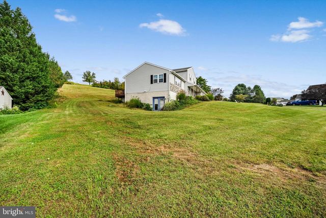 16 JIMMY LEE CT, Mohrsville, PA 19541