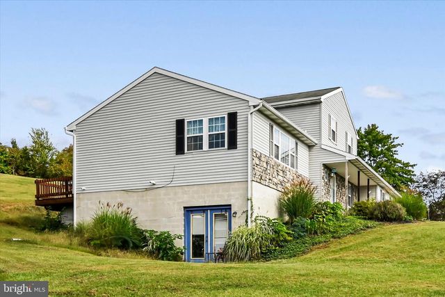 16 JIMMY LEE CT, Mohrsville, PA 19541