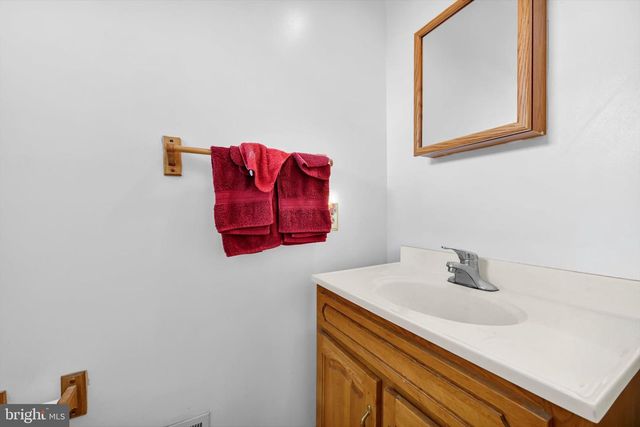 16 JIMMY LEE CT, Mohrsville, PA 19541