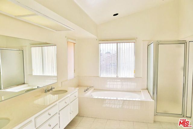 3112 Caminito Lane, Palmdale, CA 93550