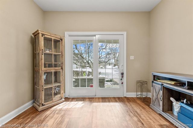 24910 Reeds Pointe Drive, Novi, MI 48374