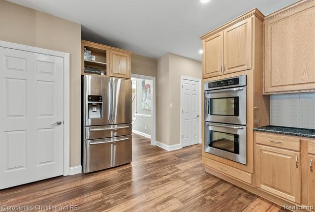 24910 Reeds Pointe Drive, Novi, MI 48374